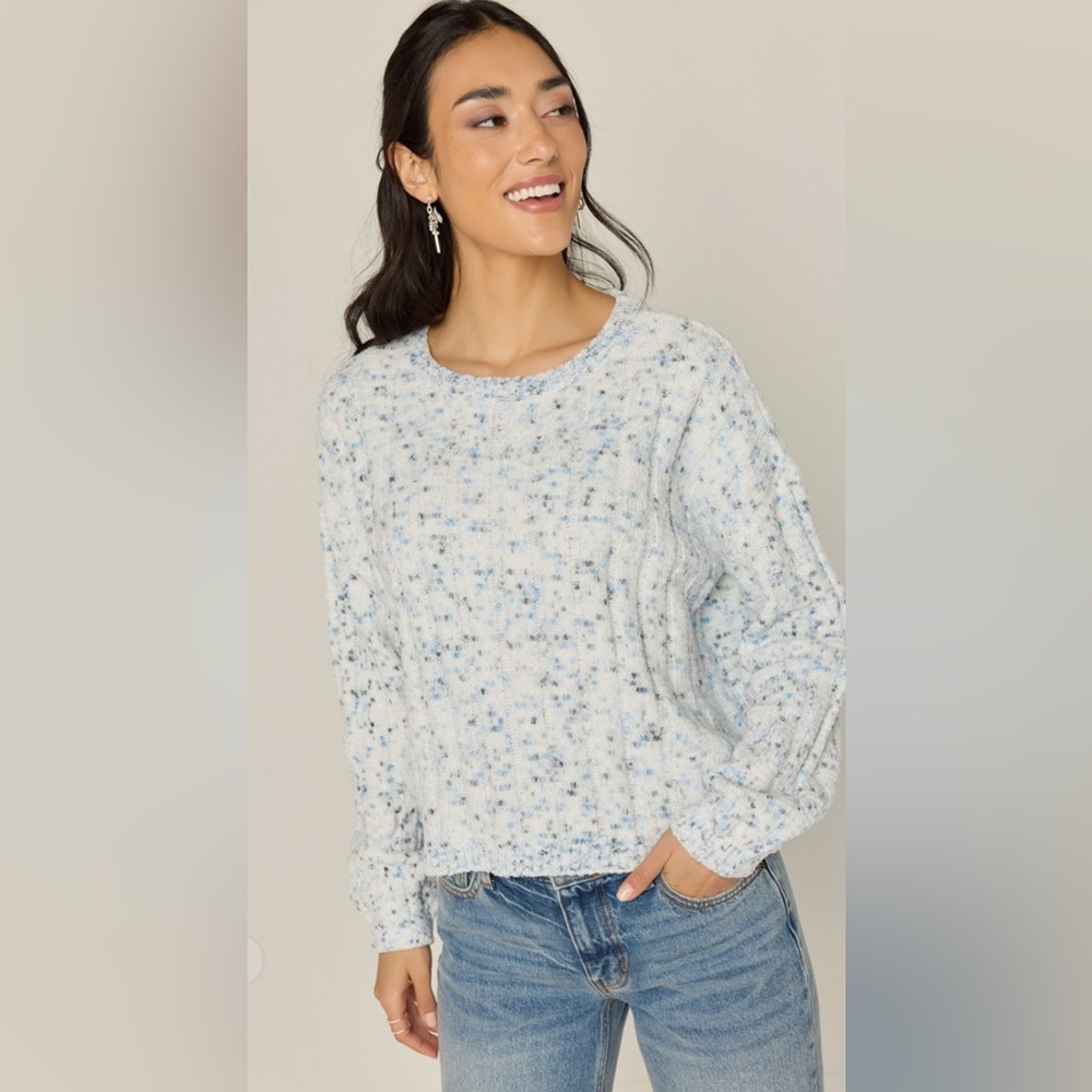New Francesca’s Kelsey Soft Dot Pattern Pullover Sweater